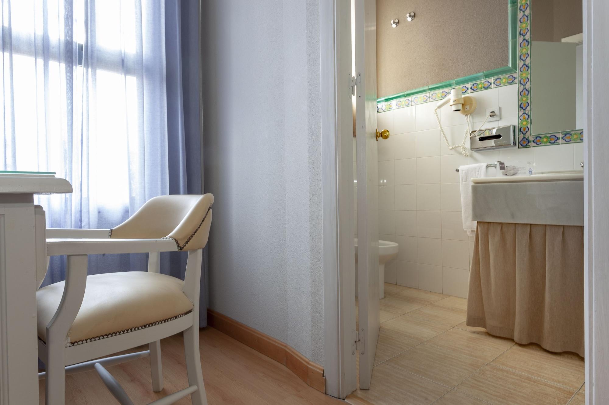 Aacr Hotel Monteolivos Севилья Экстерьер фото