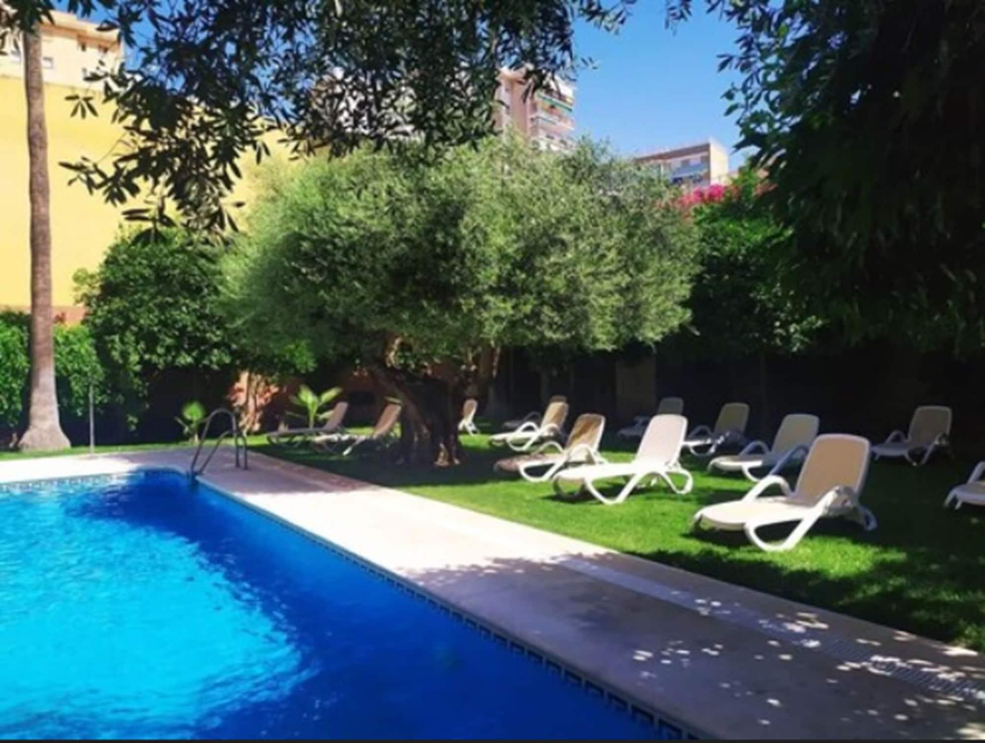 Aacr Hotel Monteolivos Севилья Экстерьер фото