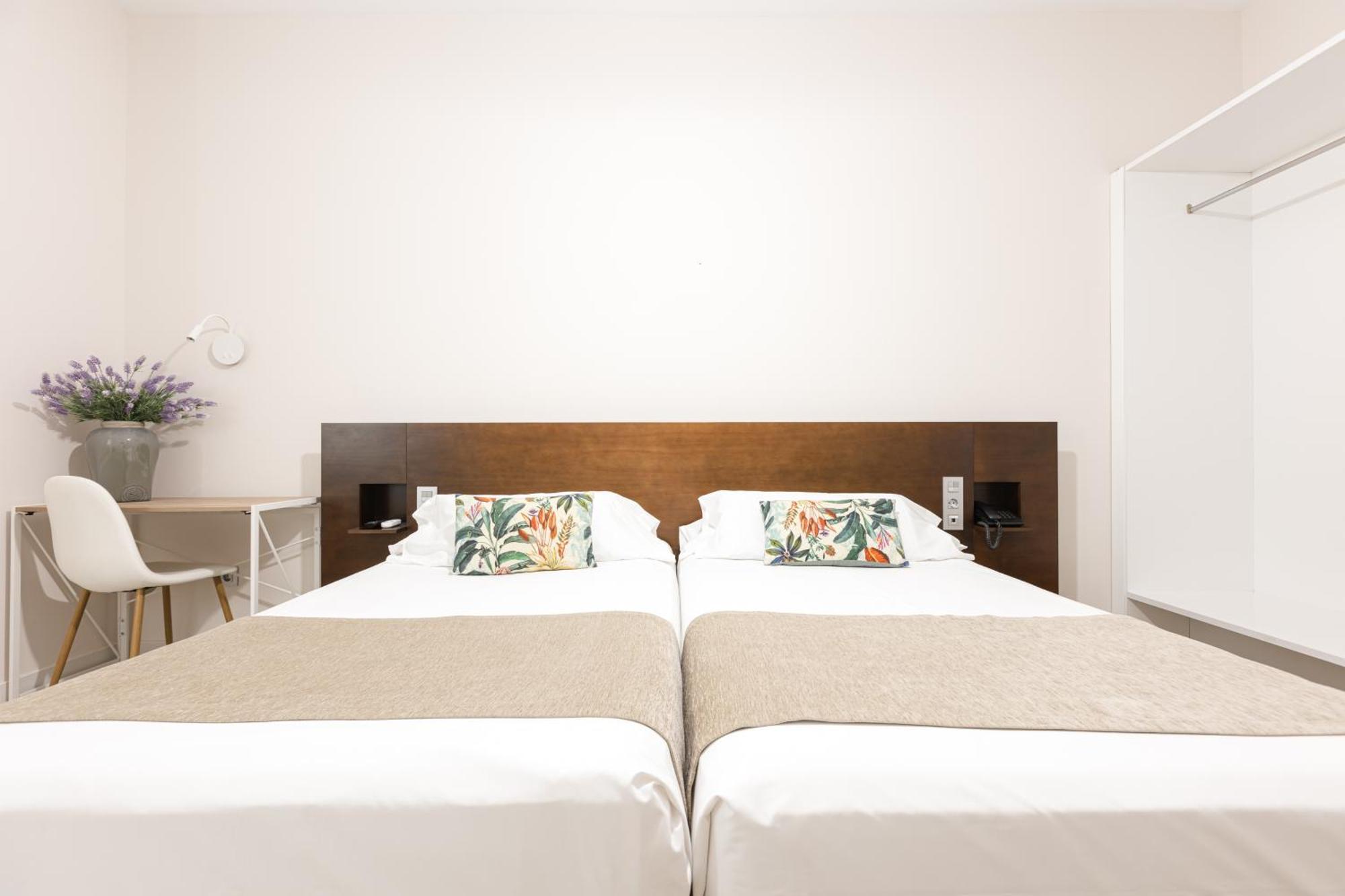Aacr Hotel Monteolivos Севилья Экстерьер фото