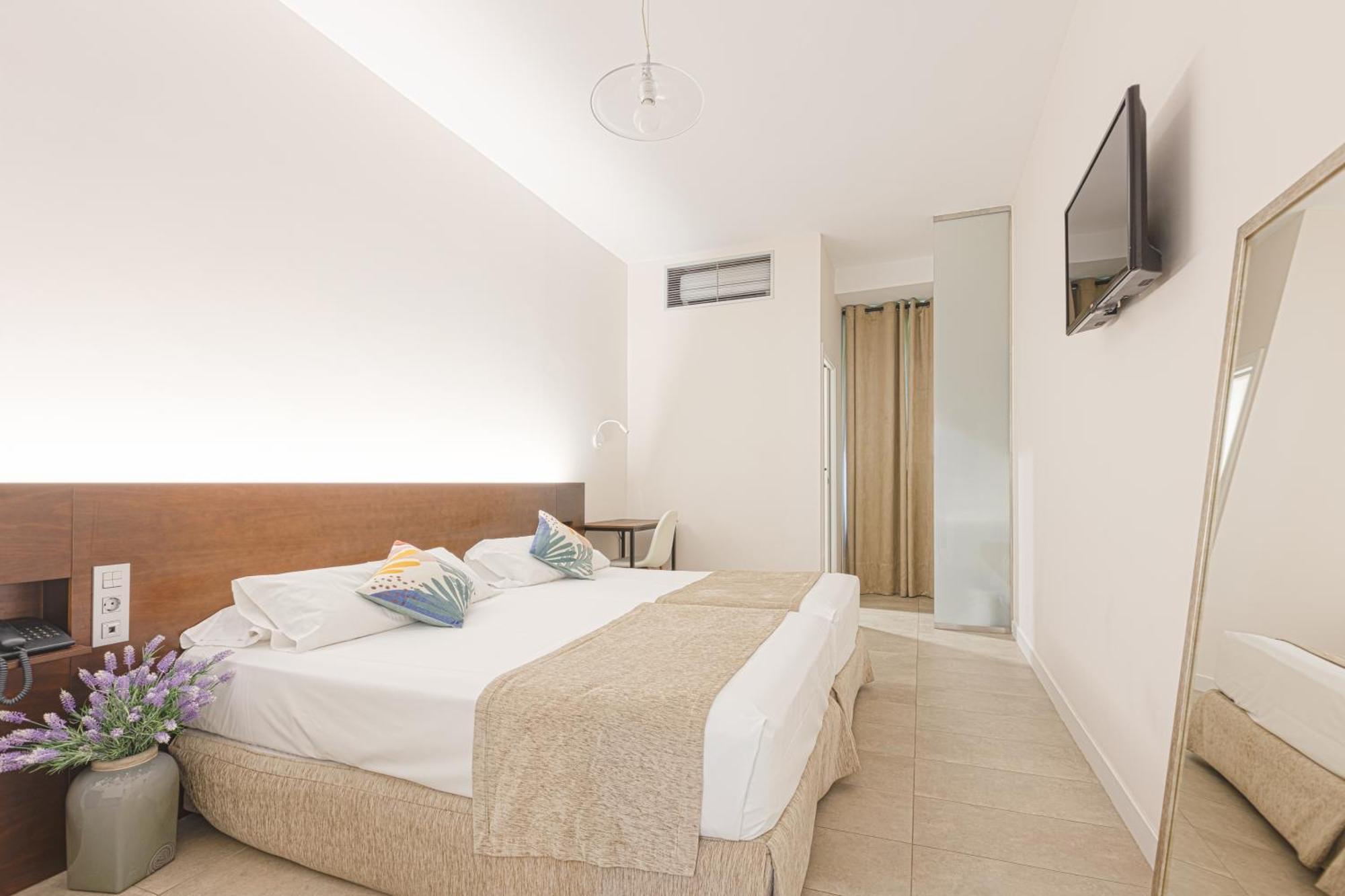 Aacr Hotel Monteolivos Севилья Экстерьер фото
