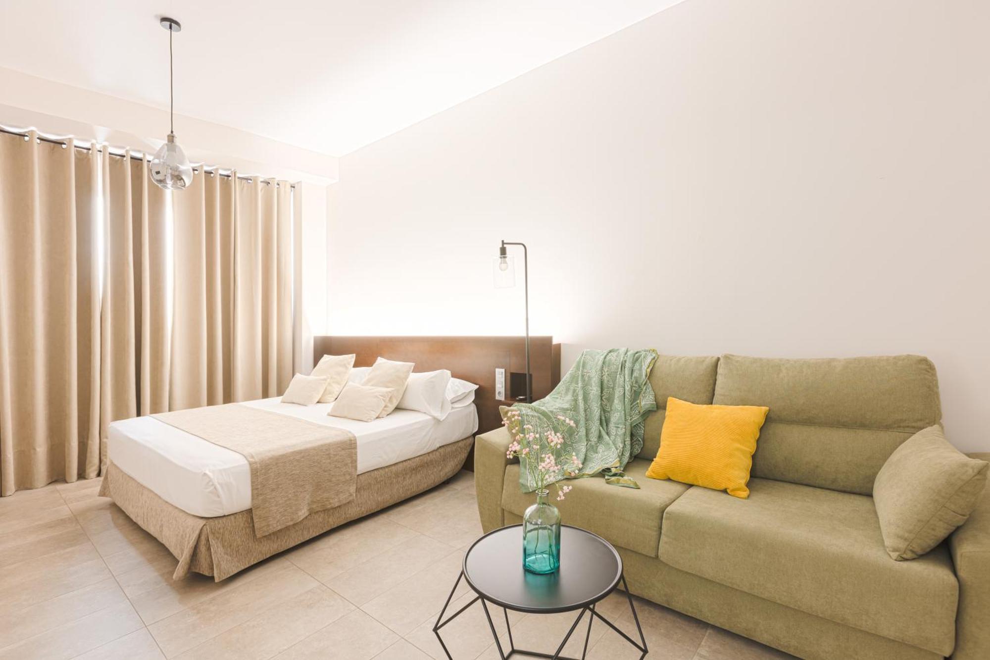 Aacr Hotel Monteolivos Севилья Экстерьер фото