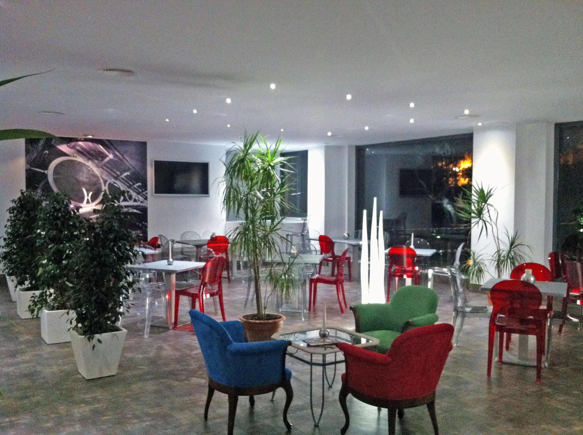 Aacr Hotel Monteolivos Севилья Экстерьер фото