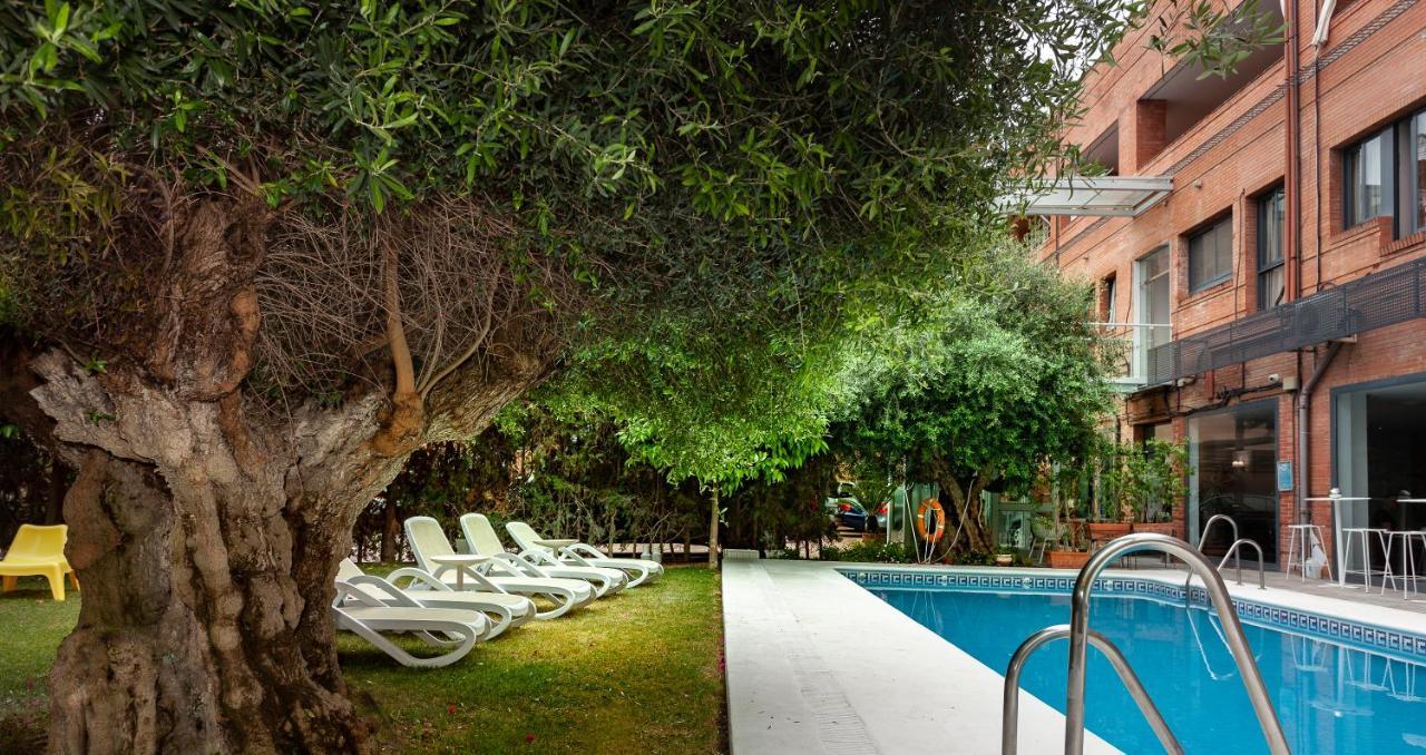Aacr Hotel Monteolivos Севилья Экстерьер фото