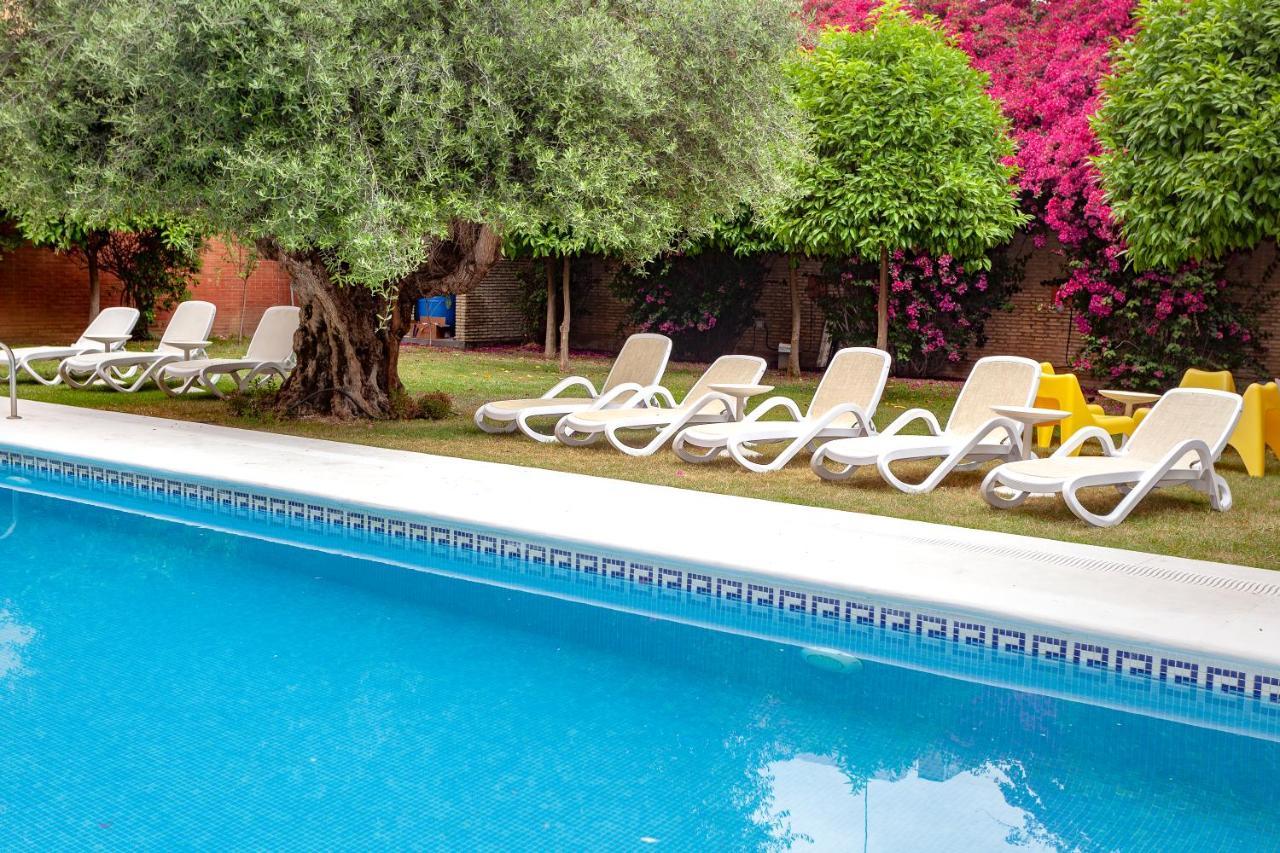 Aacr Hotel Monteolivos Севилья Экстерьер фото