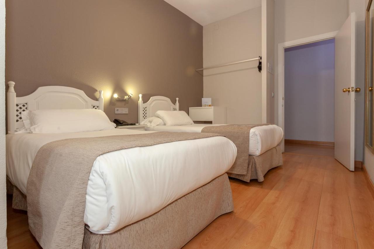 Aacr Hotel Monteolivos Севилья Экстерьер фото