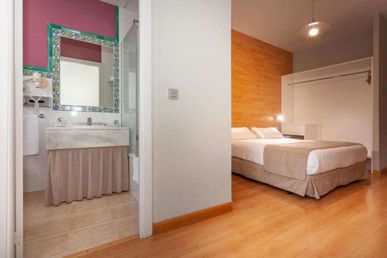 Aacr Hotel Monteolivos Севилья Экстерьер фото